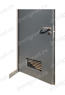 Металлическая дверь с вентиляционной решеткой - 13-006